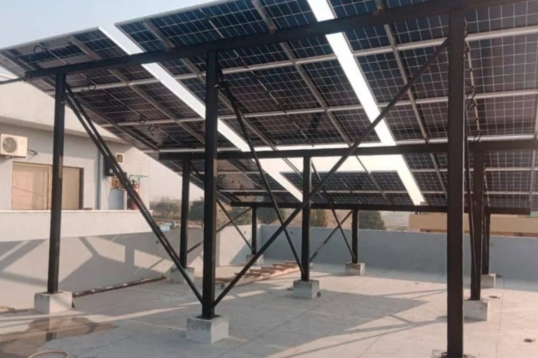Custom Solar Solutions (1)